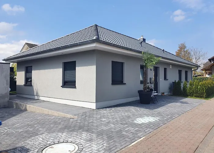 Ruhige Wohnung Mit Terrasse