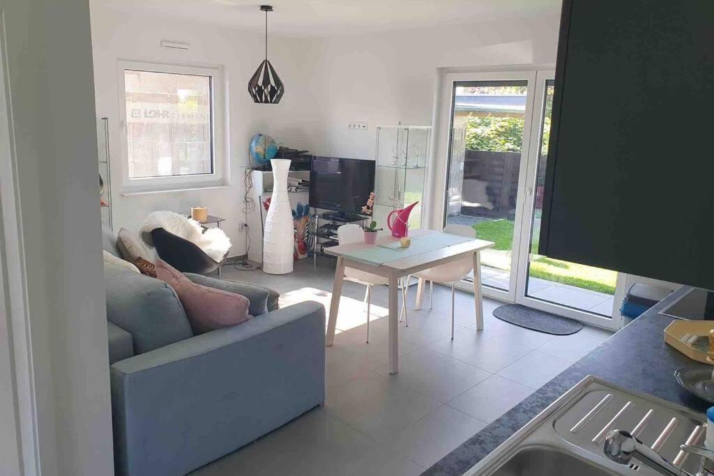 Ruhige Mit Terrasse Apartment